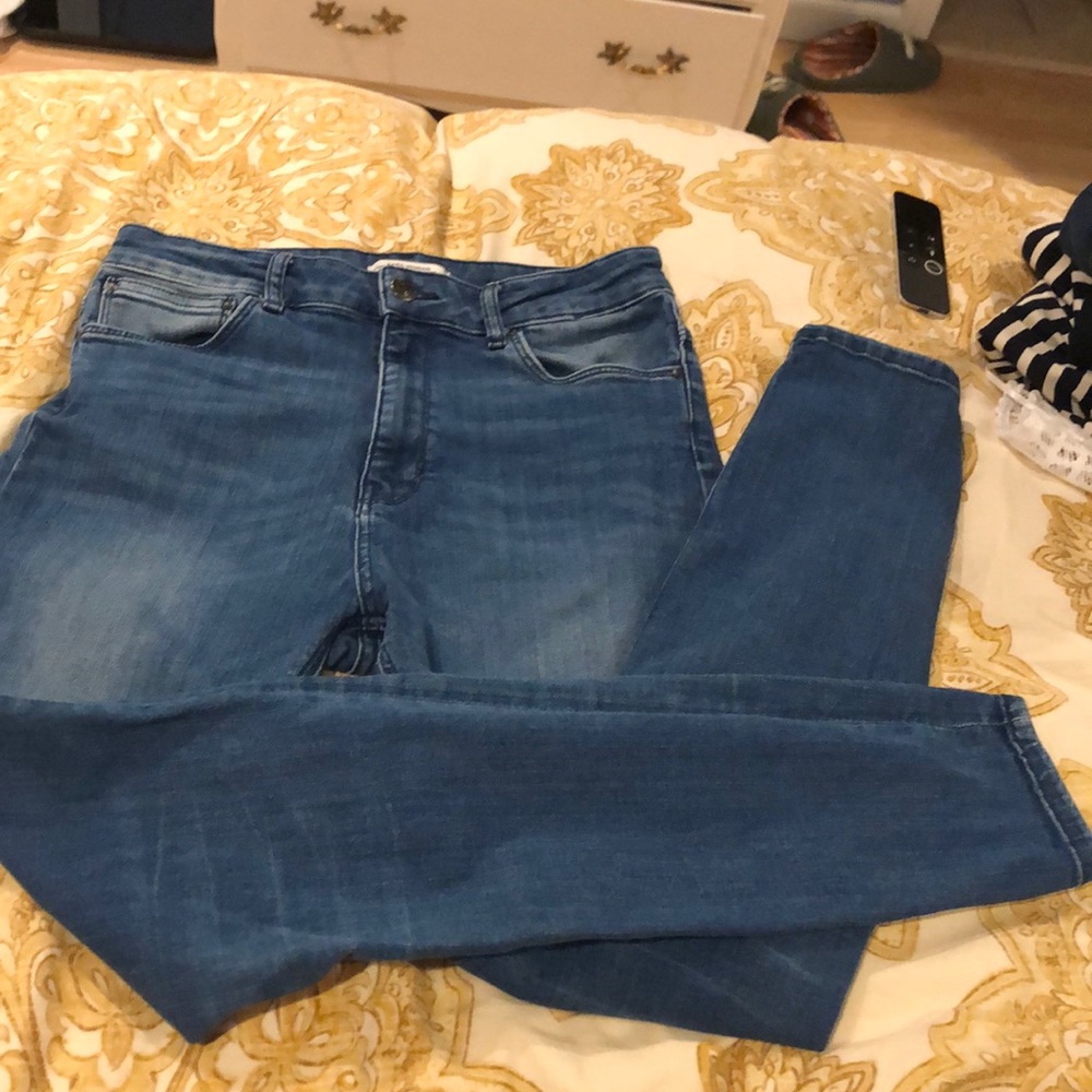 Zara Woman Premium- Size 6- High Rise Skinny Jeans